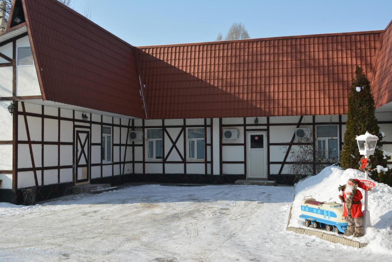Railway Hotel Alma-Ata Exteriör bild