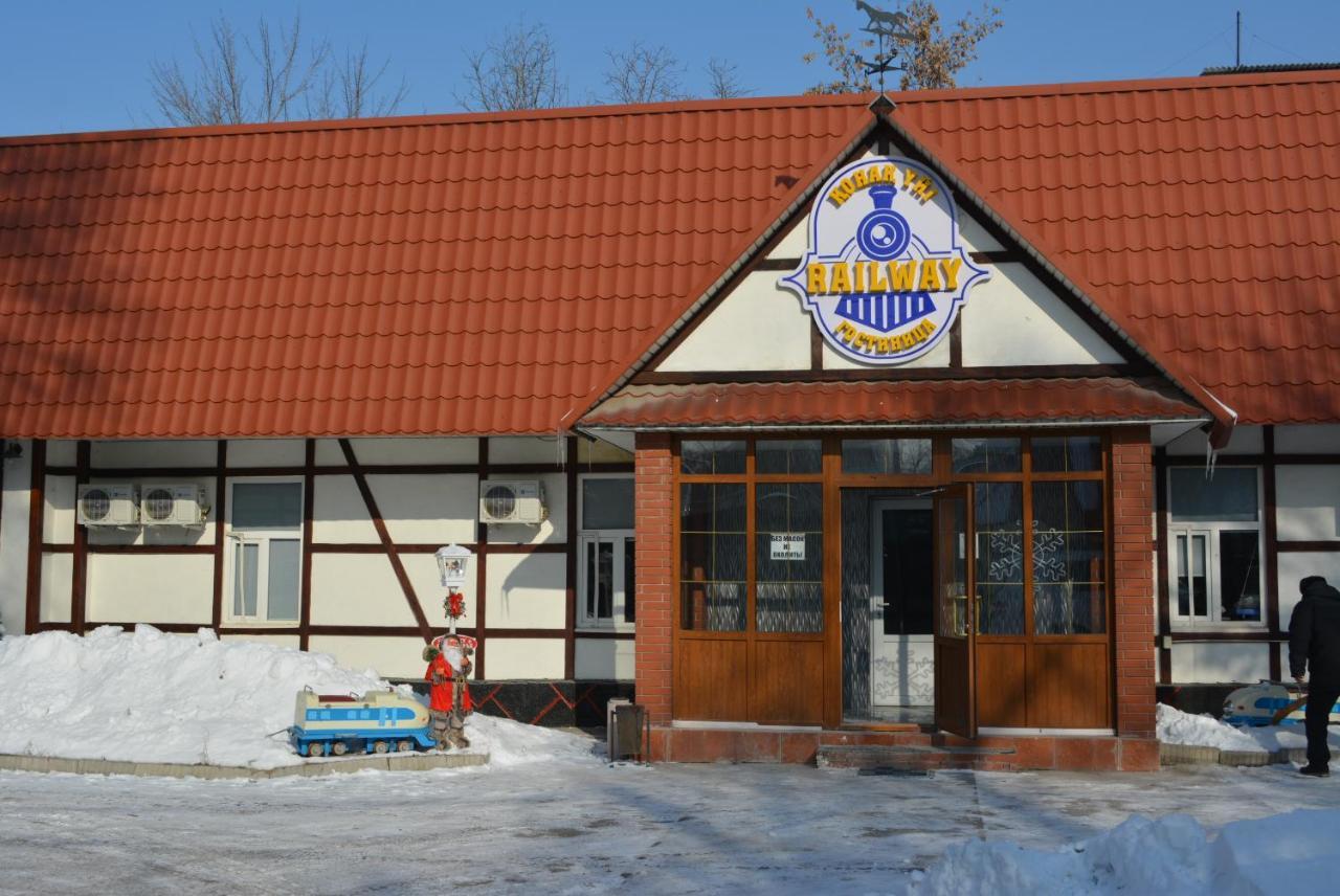 Railway Hotel Alma-Ata Exteriör bild